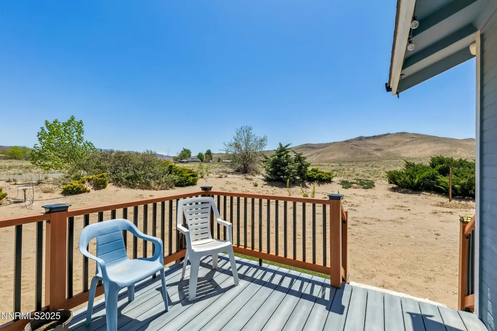 21 Fox Yerington NV 89447