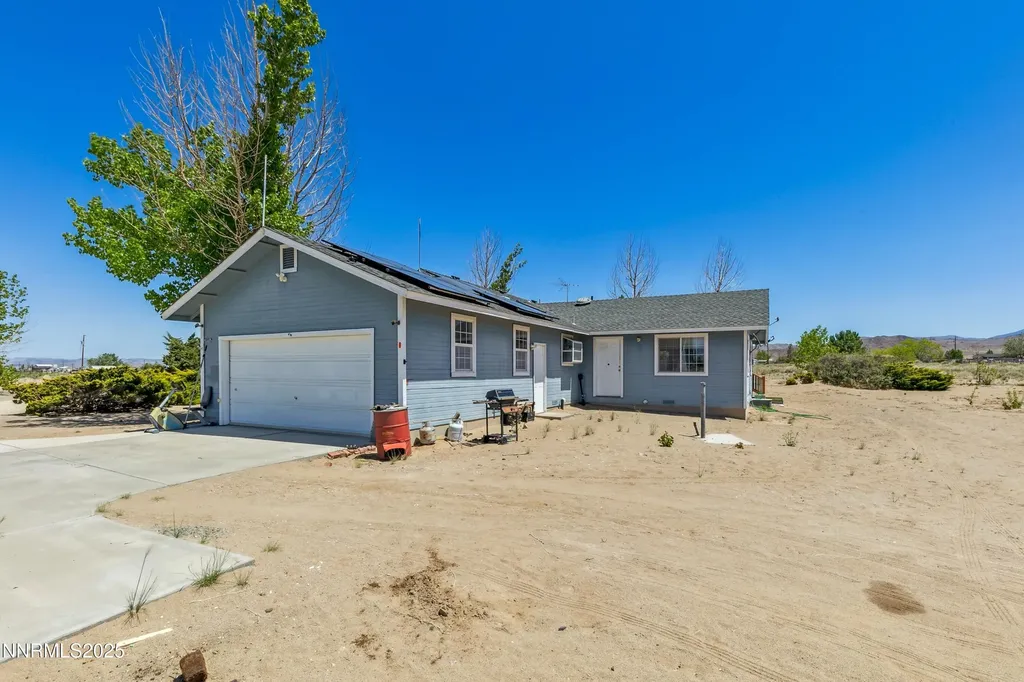 21 Fox Yerington NV 89447