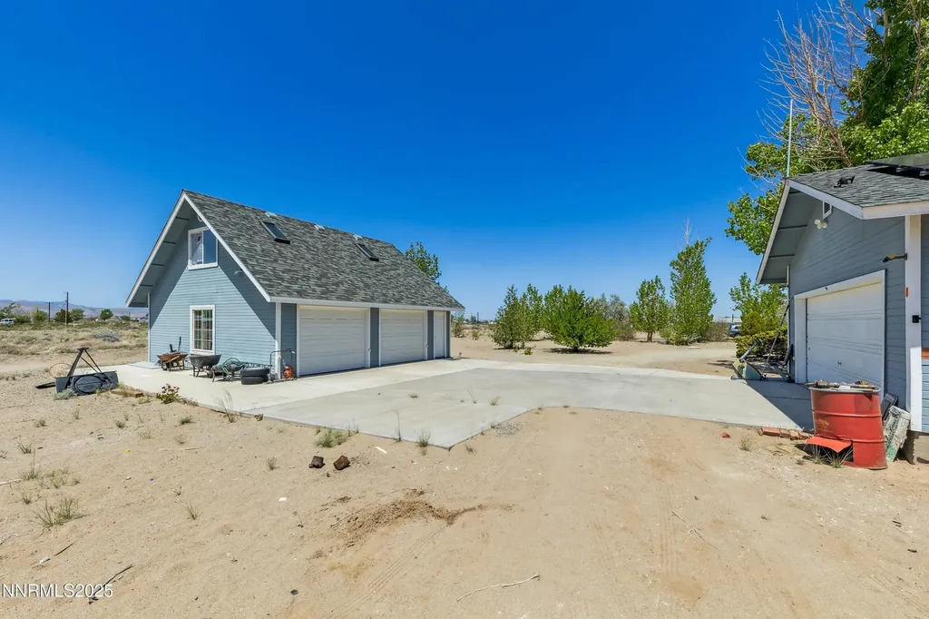 21 Fox Yerington NV 89447