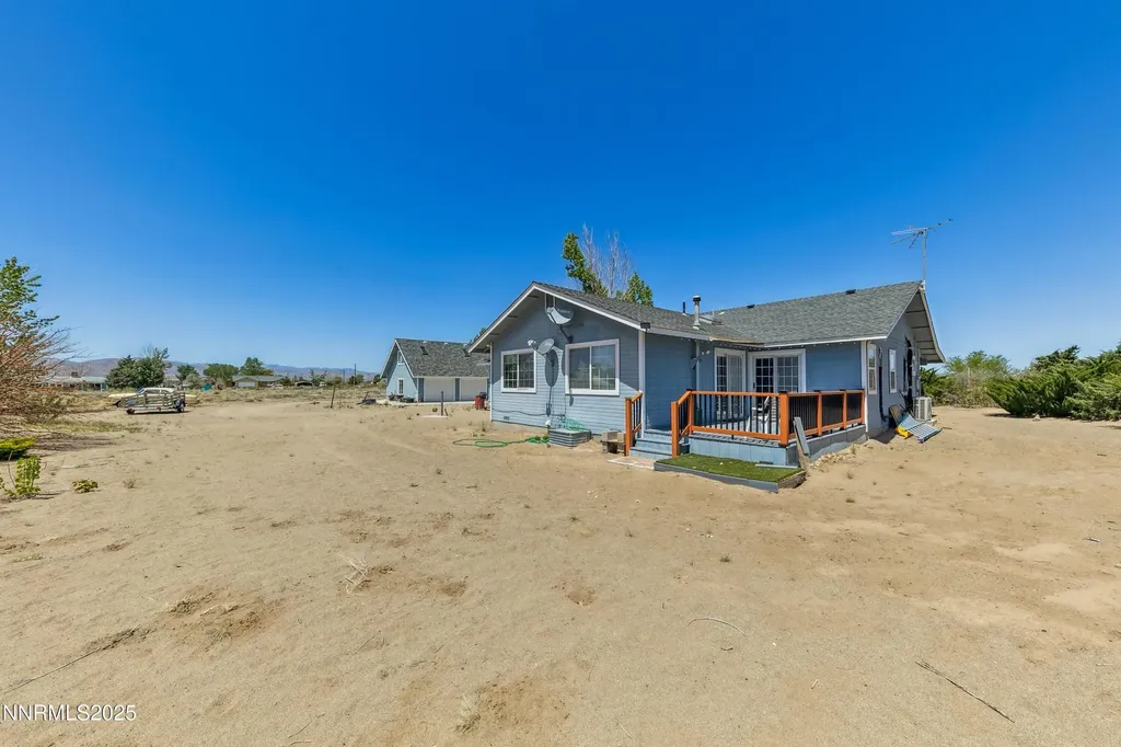 21 Fox Yerington NV 89447