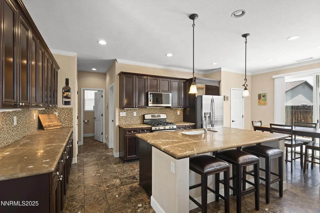 2000 Long Hollow Reno NV 89521