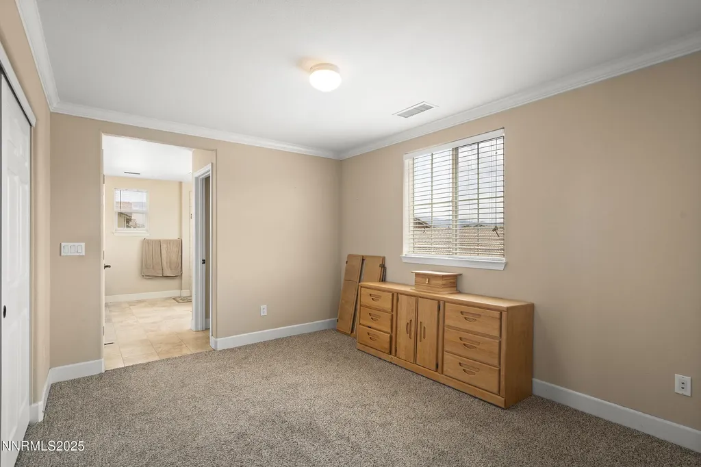 2000 Long Hollow Reno NV 89521