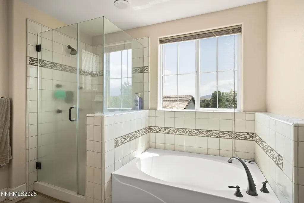 2000 Long Hollow Reno NV 89521