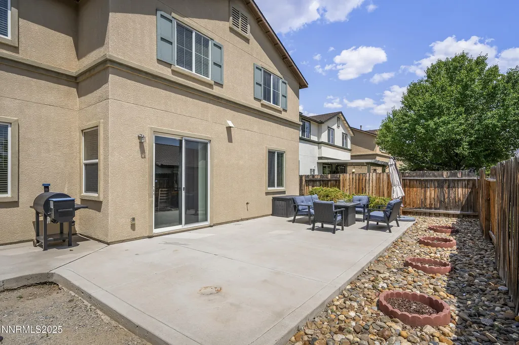 2000 Long Hollow Reno NV 89521