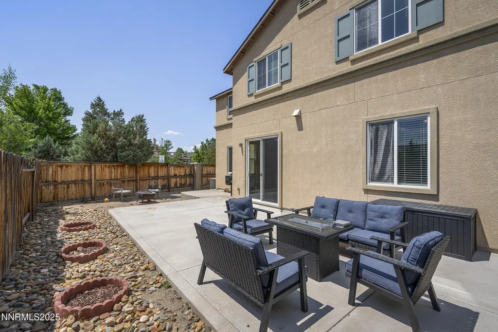 2000 Long Hollow Reno NV 89521