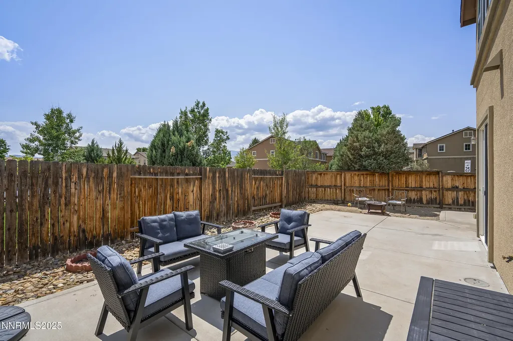 2000 Long Hollow Reno NV 89521