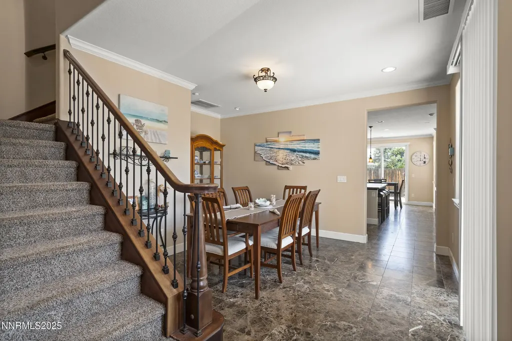 2000 Long Hollow Reno NV 89521
