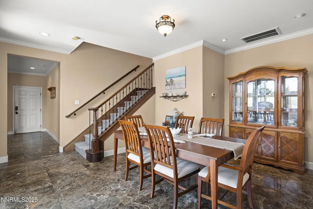 2000 Long Hollow Reno NV 89521