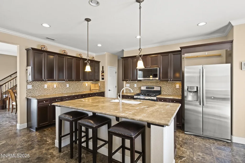 2000 Long Hollow Reno NV 89521