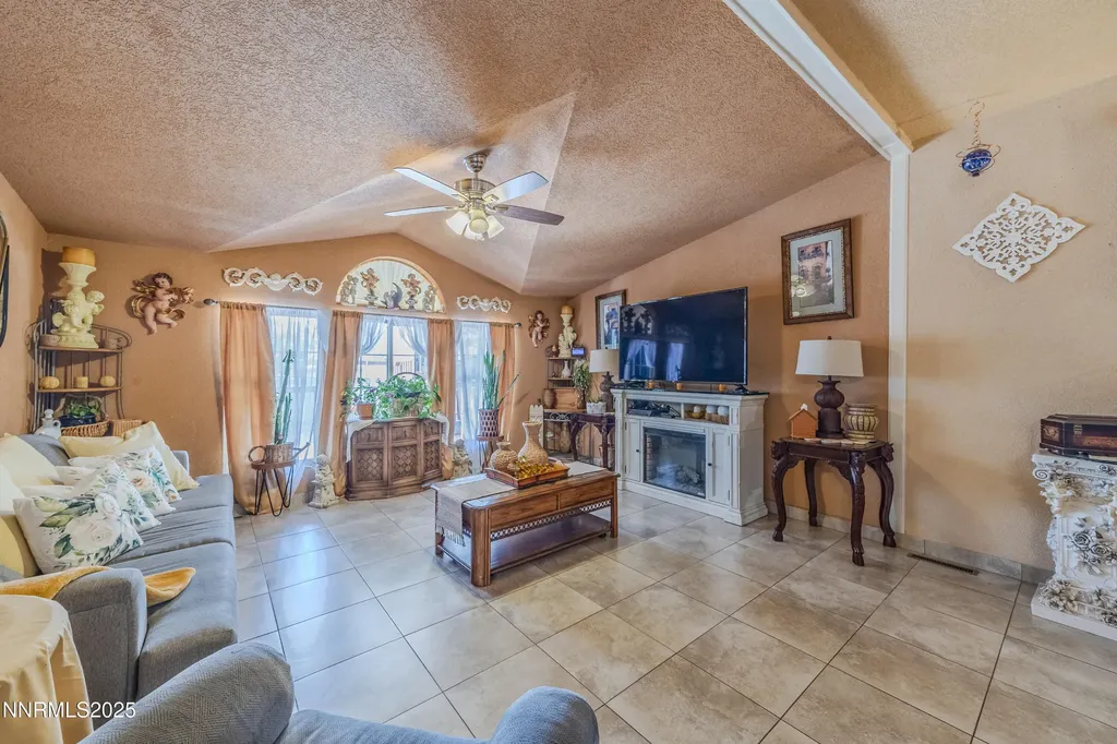 530 2nd Sun Valley NV 89433