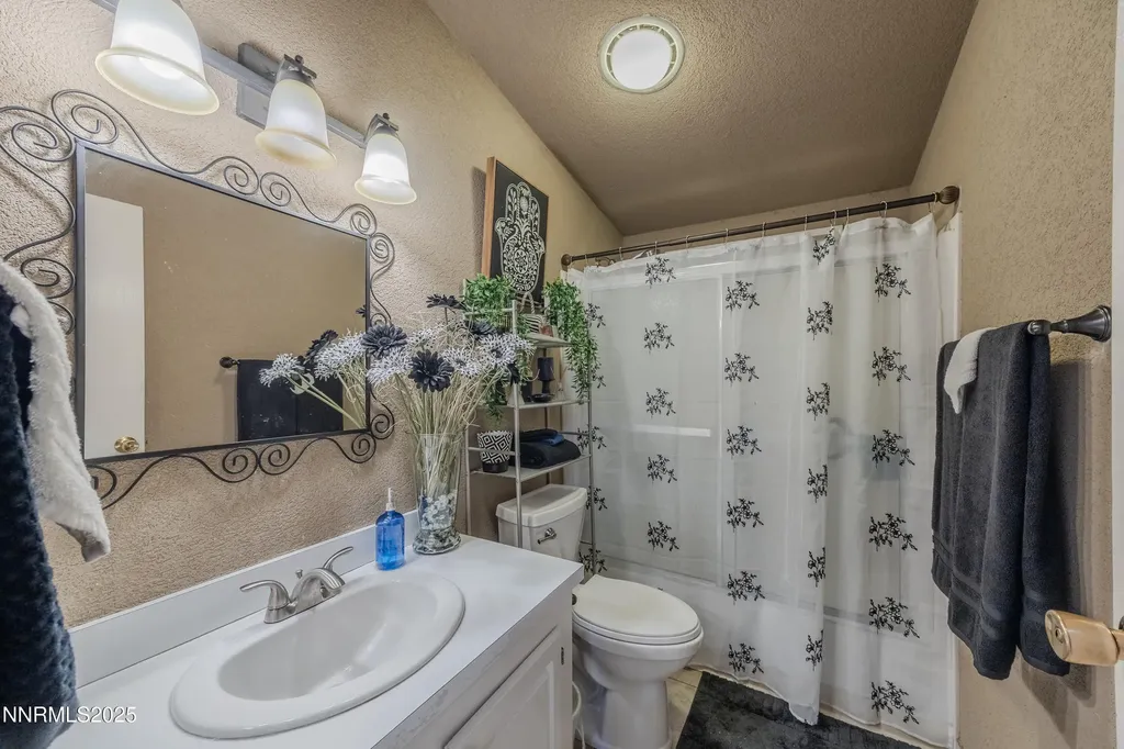 530 2nd Sun Valley NV 89433
