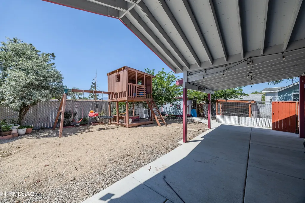 530 2nd Sun Valley NV 89433