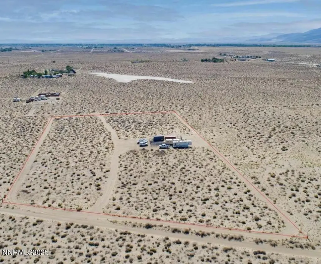 9605 Vía Segundo Silver Springs NV 89429