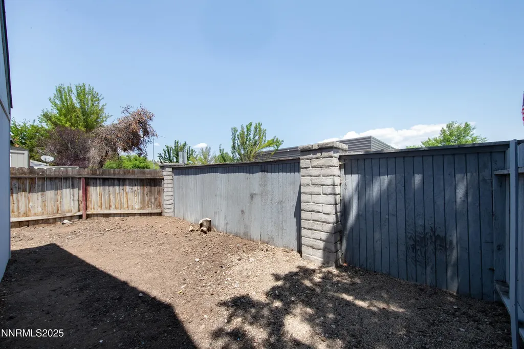 2510 Betsy Sparks NV 89431