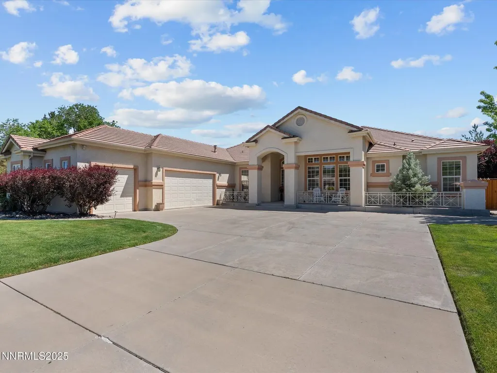 8042 Calabaza Sparks NV 89436