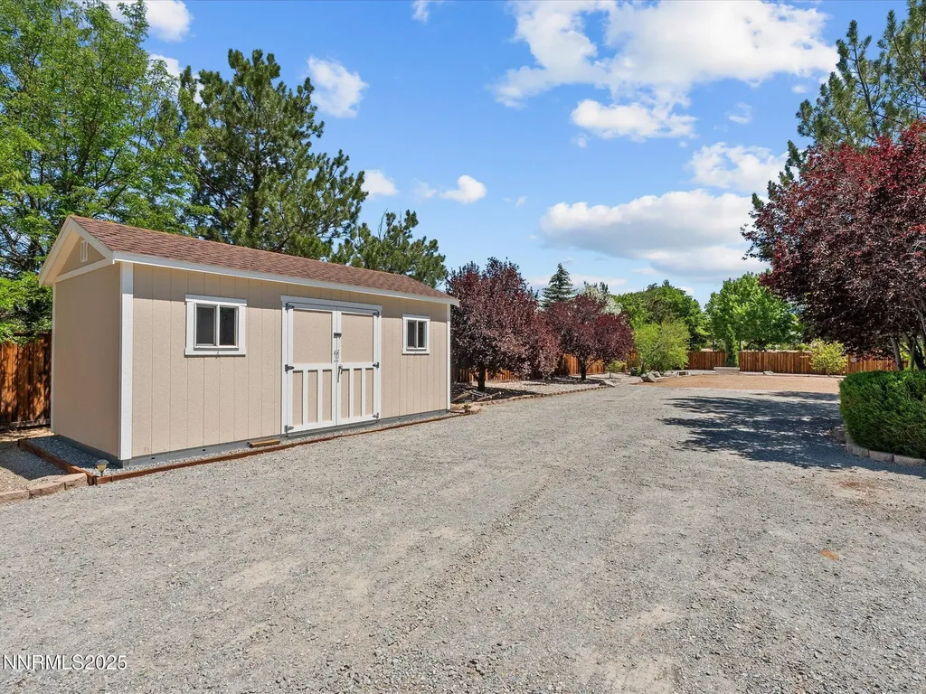 8042 Calabaza Sparks NV 89436