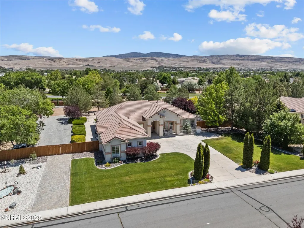 8042 Calabaza Sparks NV 89436