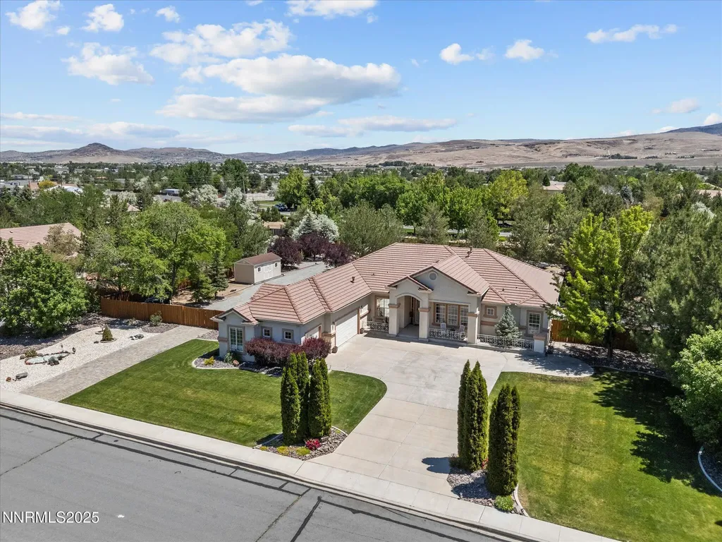8042 Calabaza Sparks NV 89436