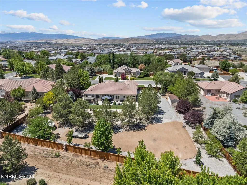 8042 Calabaza Sparks NV 89436