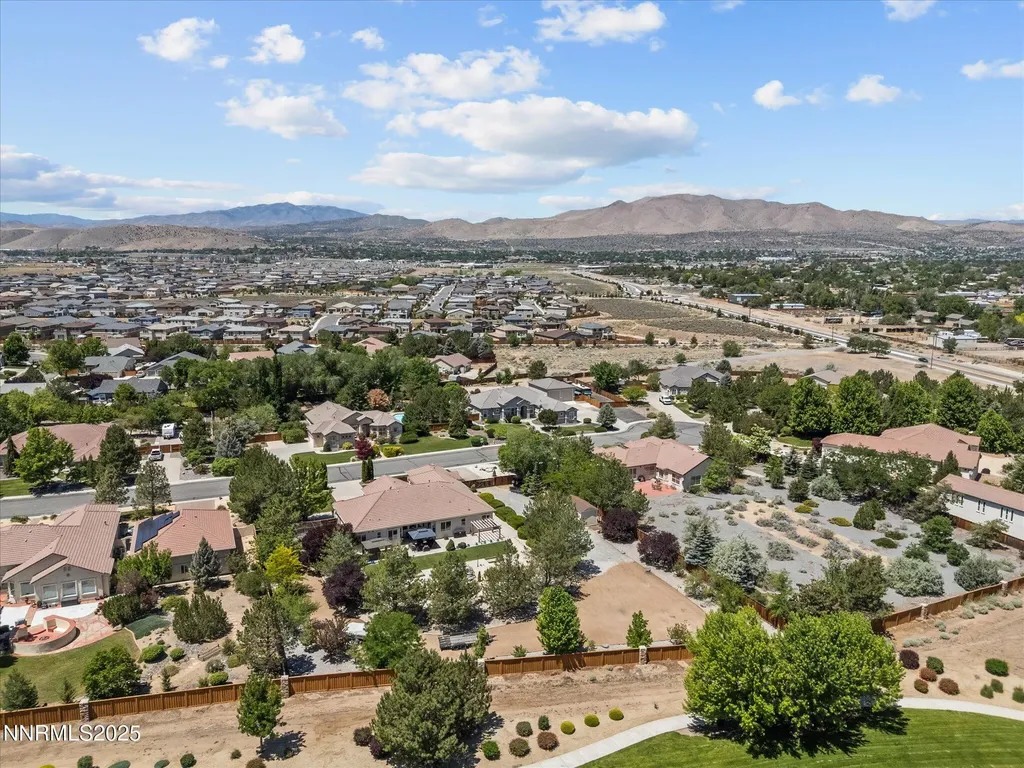 8042 Calabaza Sparks NV 89436