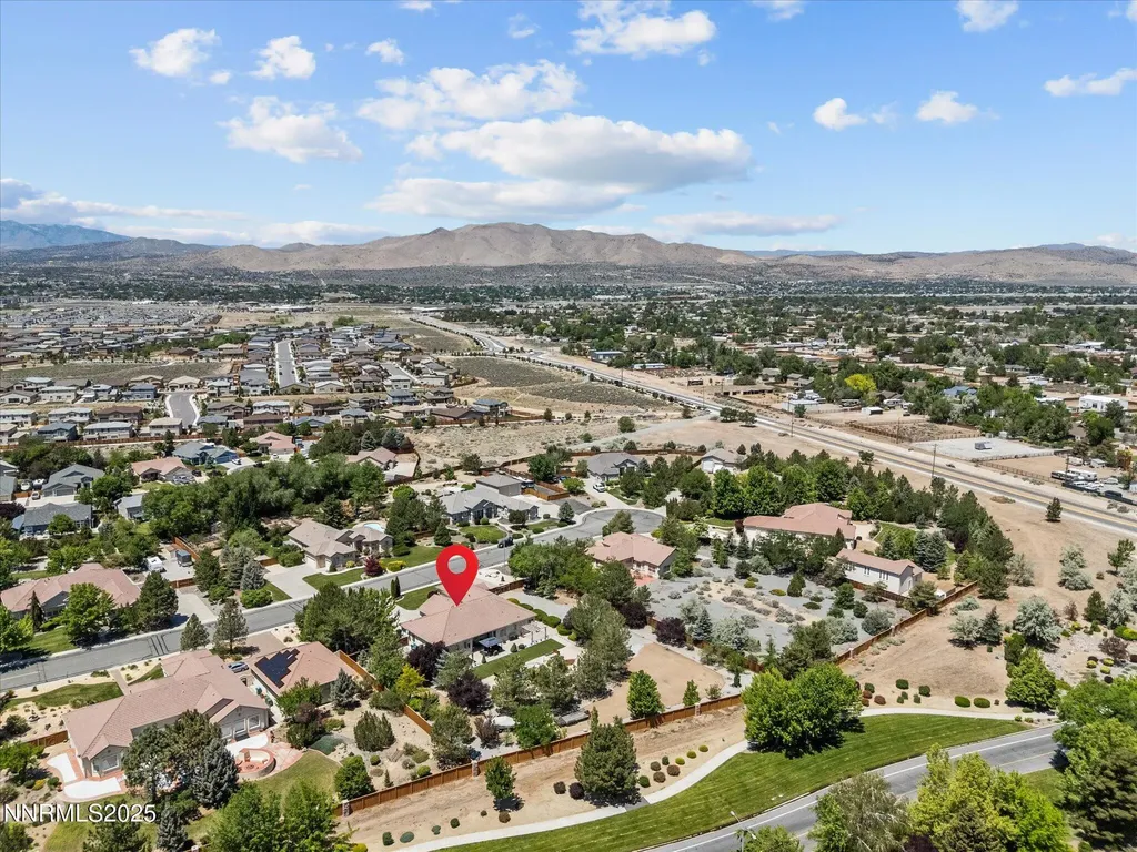 8042 Calabaza Sparks NV 89436