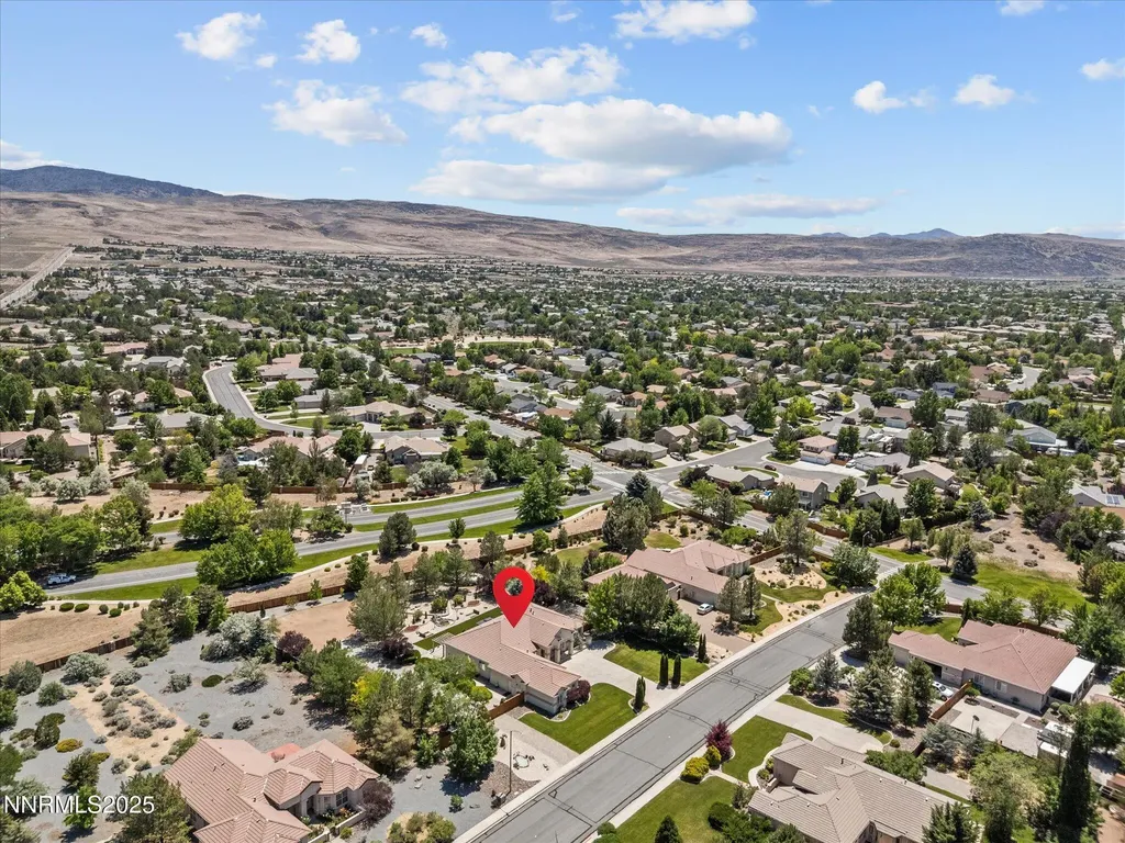 8042 Calabaza Sparks NV 89436