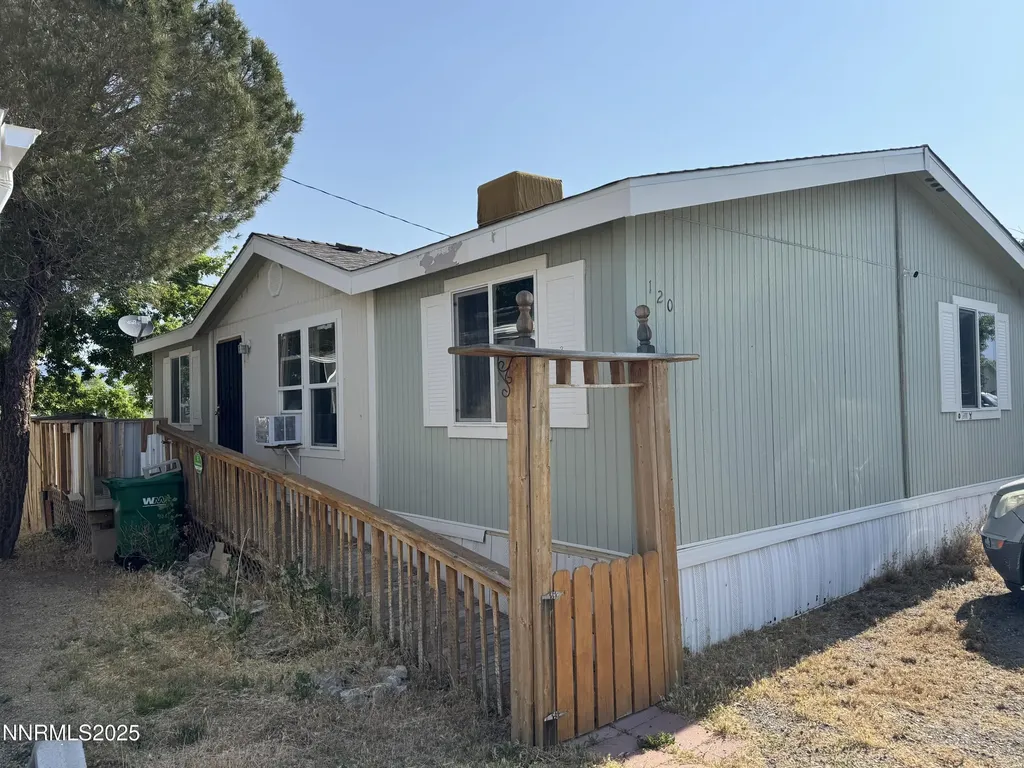 120 Hart Dayton NV 89403