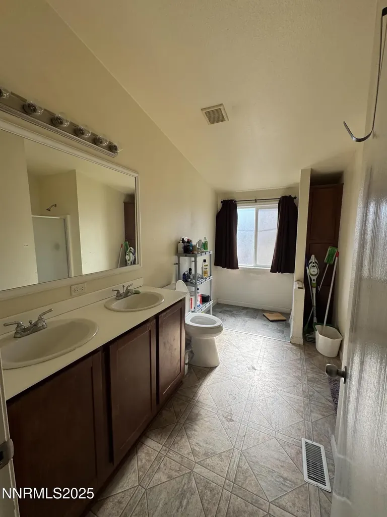 120 Hart Dayton NV 89403