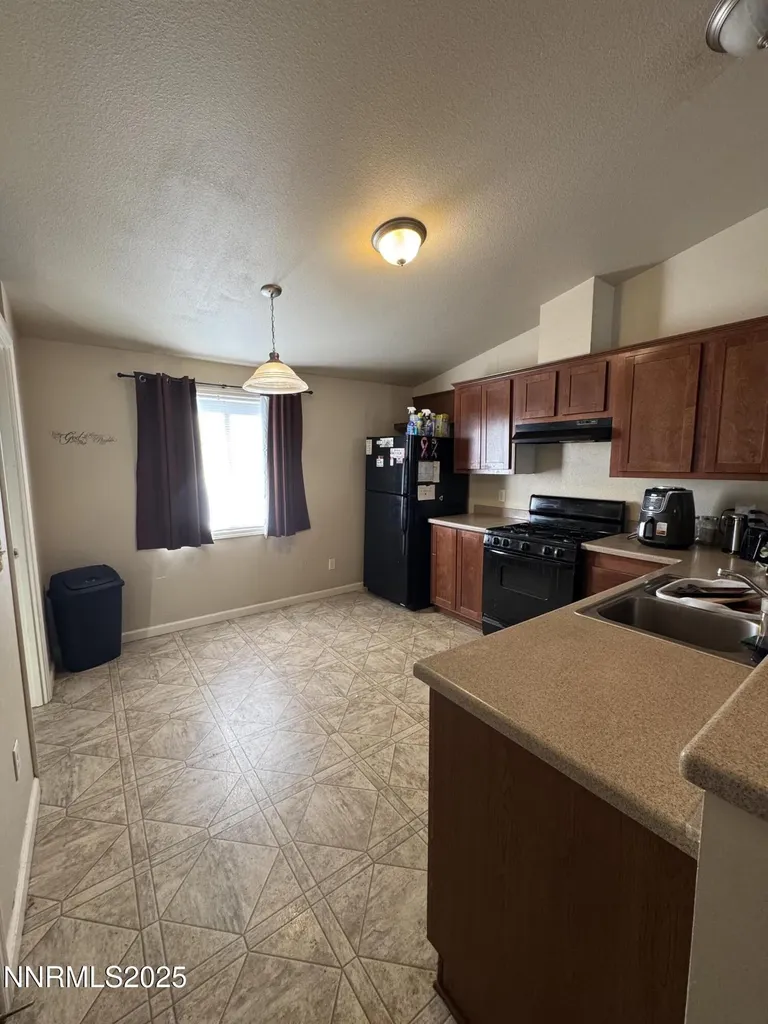 120 Hart Dayton NV 89403