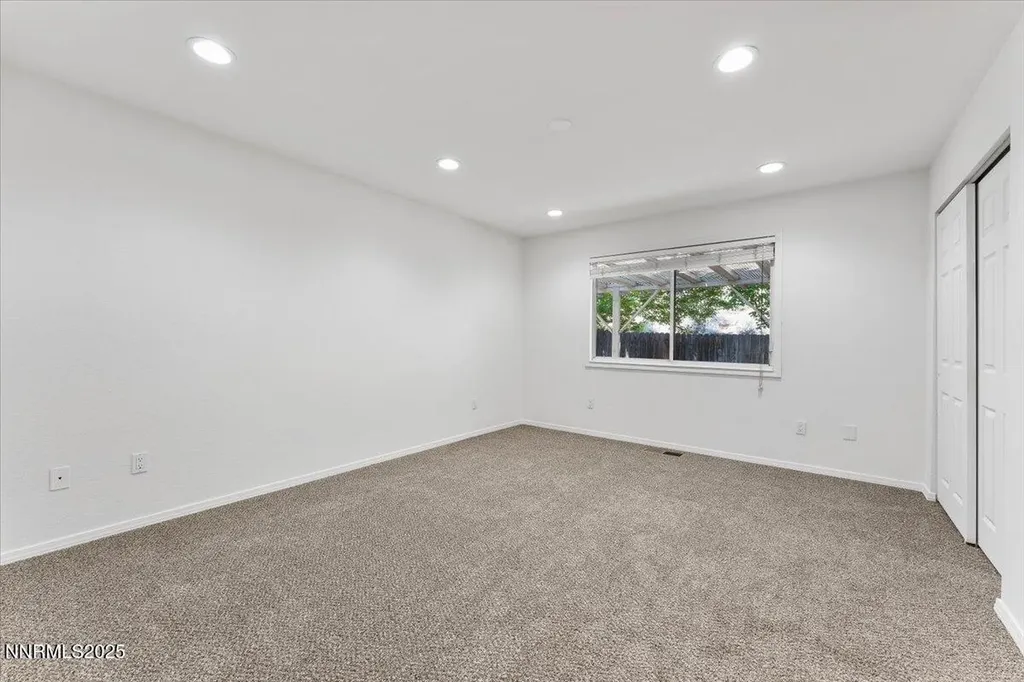 4755 Vista Mountain Sparks NV 89436