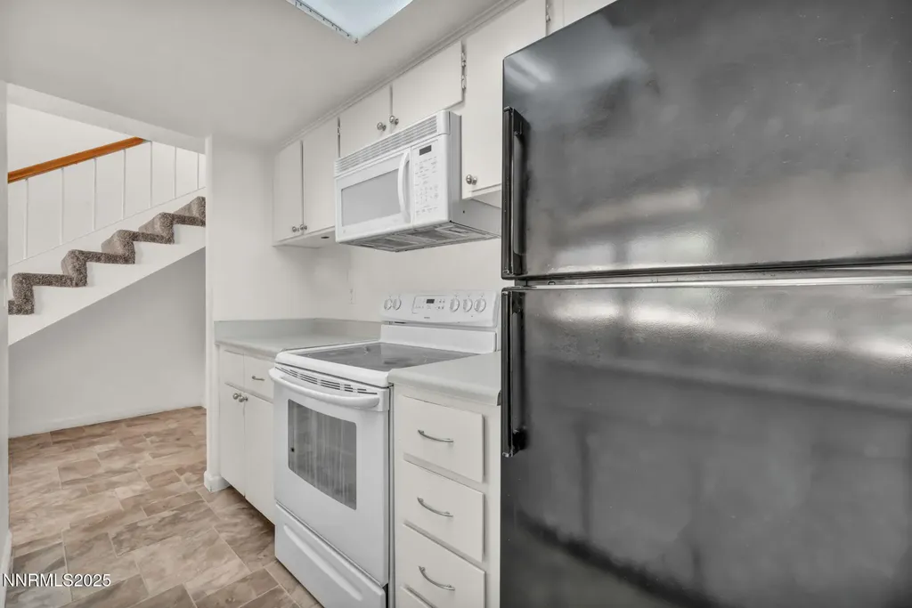 1560 Steven Sparks NV 89431