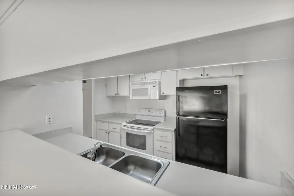 1560 Steven Sparks NV 89431