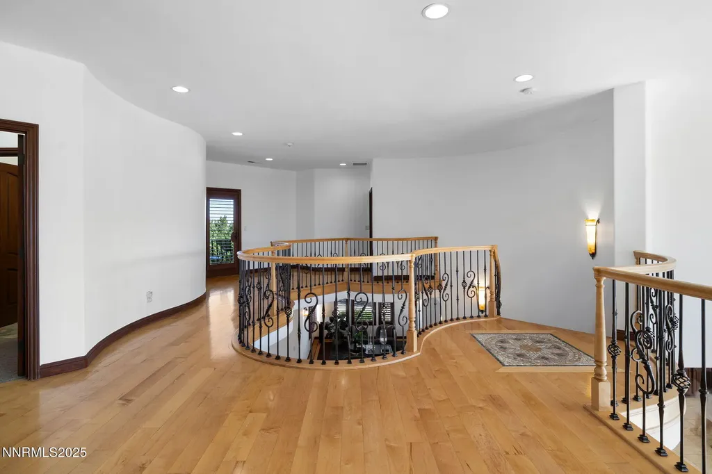 12900 Silver Wolf Reno NV 89511