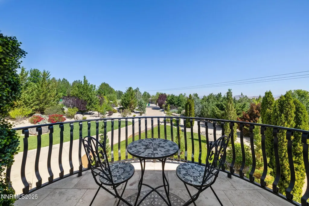 12900 Silver Wolf Reno NV 89511