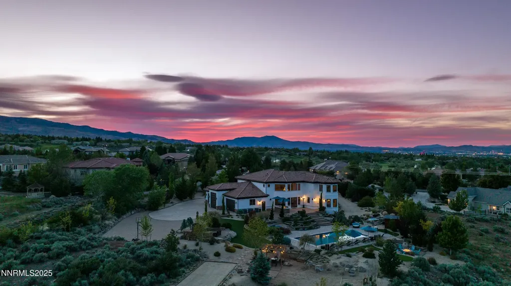 12900 Silver Wolf Reno NV 89511