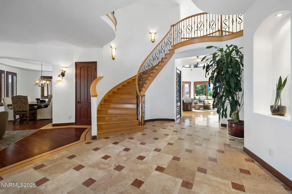 12900 Silver Wolf Reno NV 89511