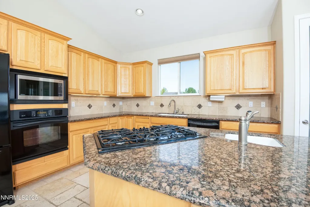 544 Upper Colony Wellington NV 89444