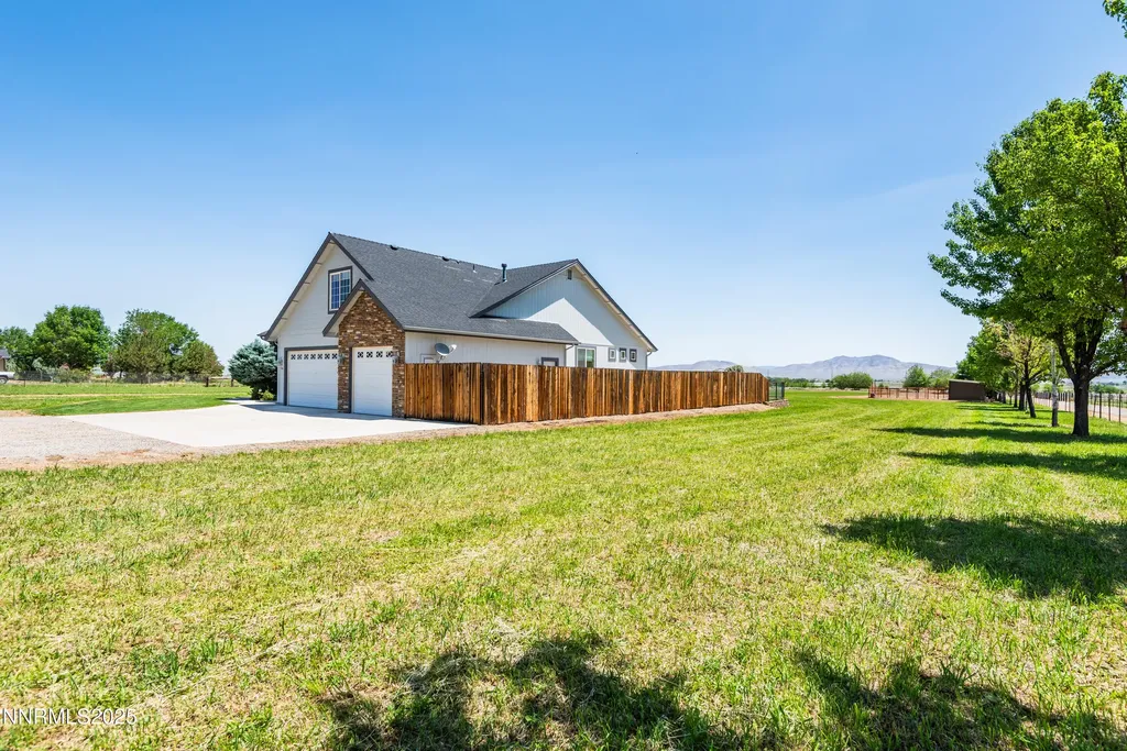 544 Upper Colony Wellington NV 89444