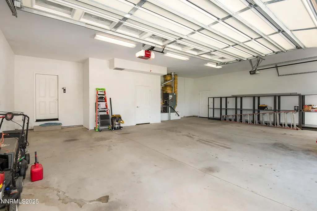 544 Upper Colony Wellington NV 89444