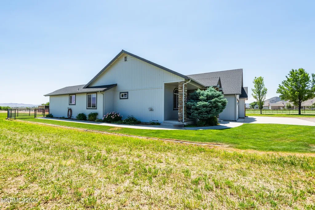 544 Upper Colony Wellington NV 89444