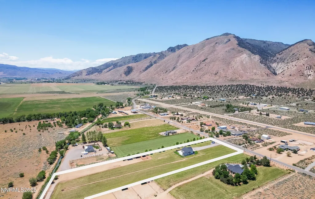 544 Upper Colony Wellington NV 89444