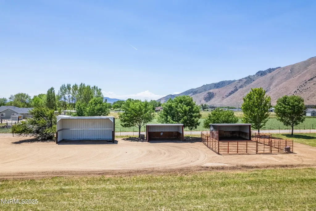 544 Upper Colony Wellington NV 89444