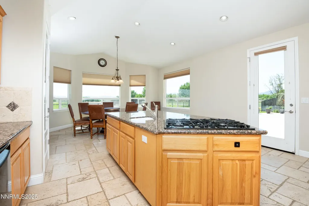 544 Upper Colony Wellington NV 89444