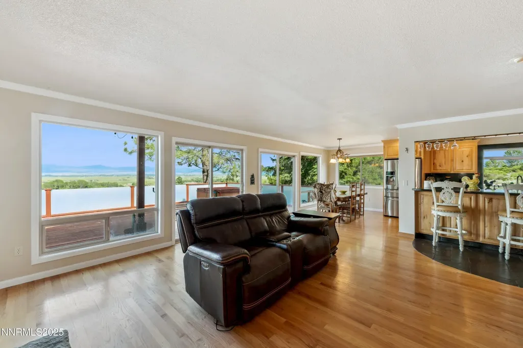 1299 Kingsbury Grade Gardnerville NV 89460