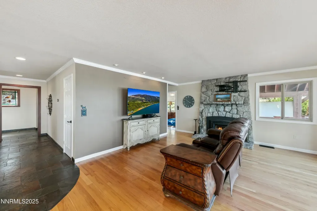 1299 Kingsbury Grade Gardnerville NV 89460