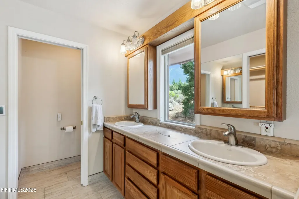 1299 Kingsbury Grade Gardnerville NV 89460