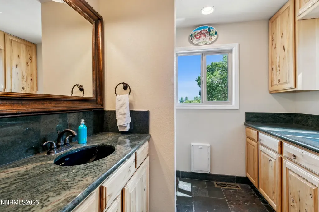 1299 Kingsbury Grade Gardnerville NV 89460