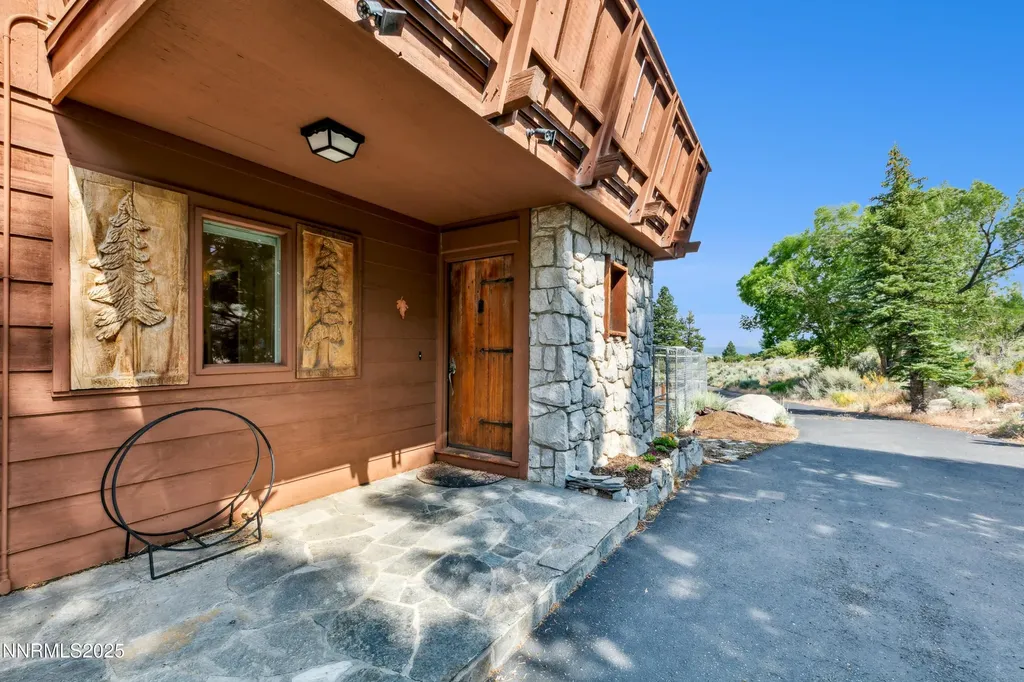 1299 Kingsbury Grade Gardnerville NV 89460