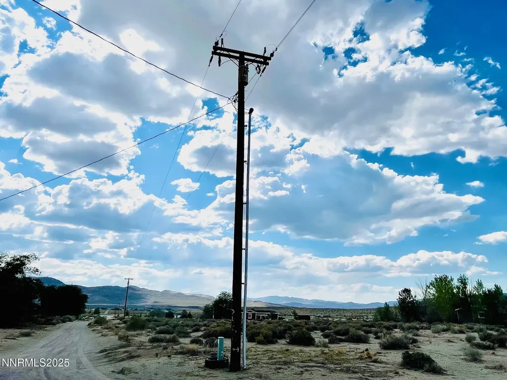 2530 4th Silver Springs NV 89429