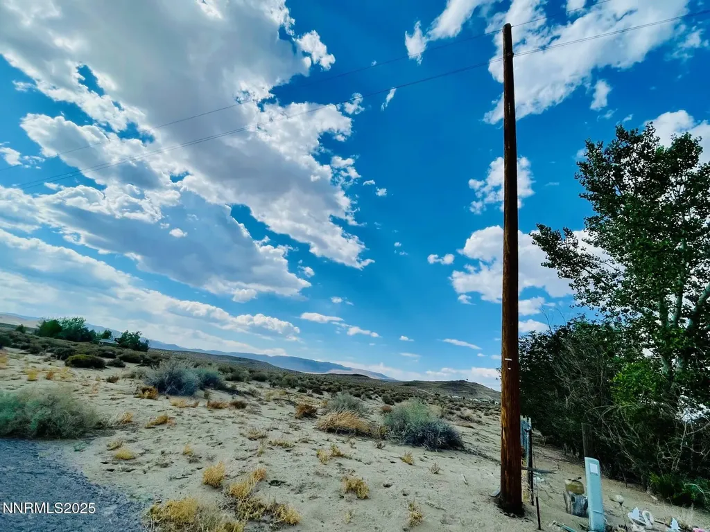 2530 4th Silver Springs NV 89429